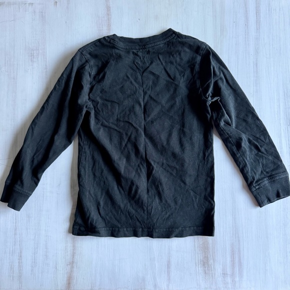 Carter’s long sleeved pocket t-shirts (size 3T) - Picture 7 of 7